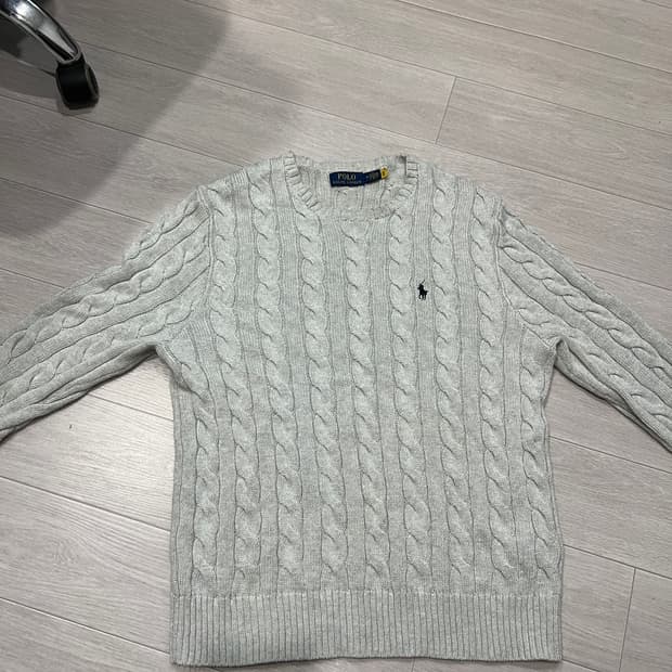 폴로 니트 M사이즈 