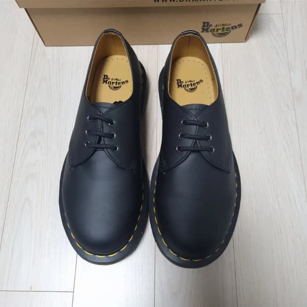 [새제품230] 닥터마틴 1461 나파 블랙 구두 여자