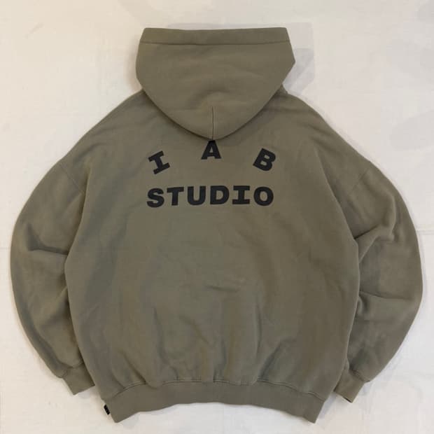 아이앱 스튜디오 후드티 카키 올리브