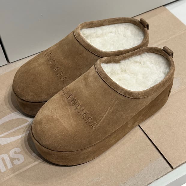 발렌시아가 알래스카 플랫폼 뮬 36사이즈