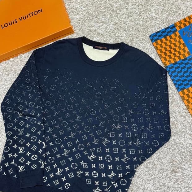 [리오브] 루이비통 그라디언트 모노그램 니트