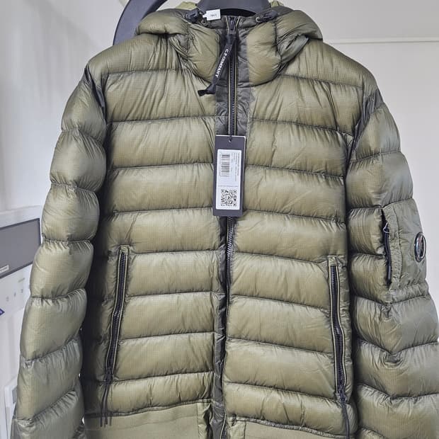 c.p. company 시피 컴퍼니 디디쉘 패딩 그린 L 사이즈