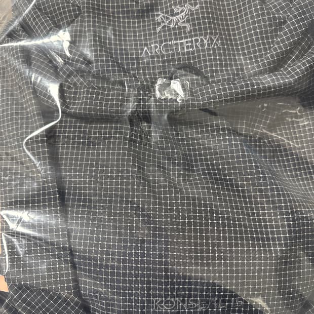 아크테릭스 컨실 15 블랙