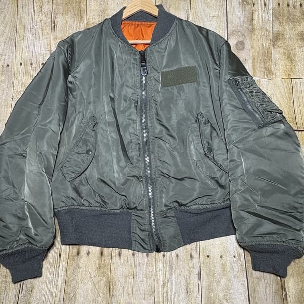 70s 미공군 납품용 알파인더스트리 MA-1 플라이트자켓 카키