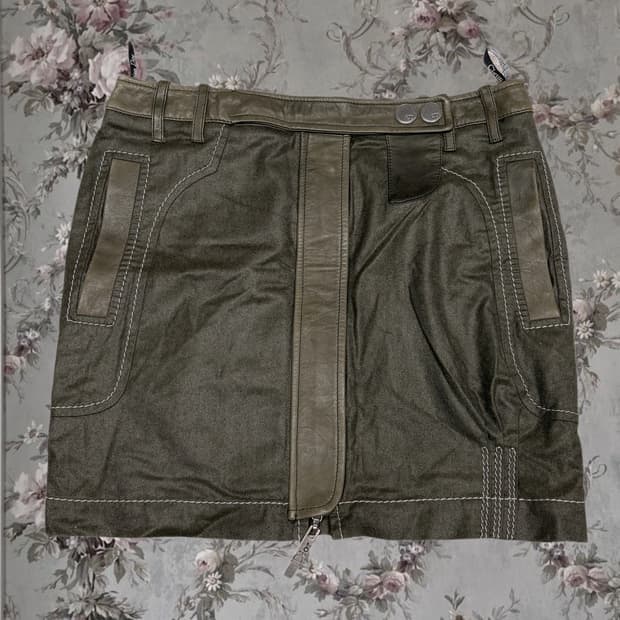 디올 파리지앵 아카이브 라인 가죽  투웨이 카키 미니스커트