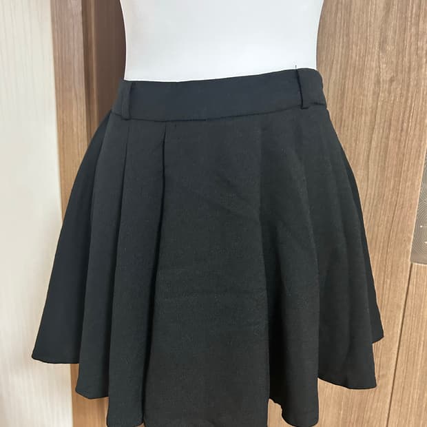 잉그니 블랙스커트 공겜여주고스로리고딕펑크오네걀