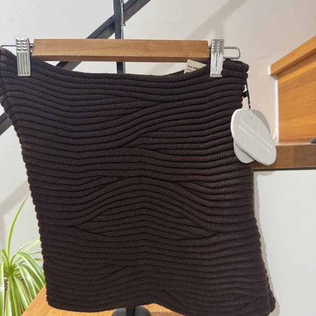 이사볼더 니트 스커트