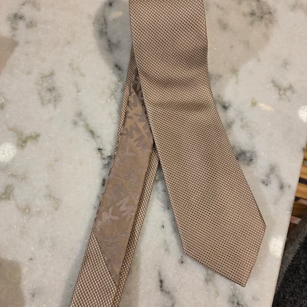 마이클코어스 실크 넥타이