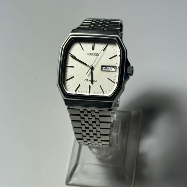 SEIKO quartz chronos