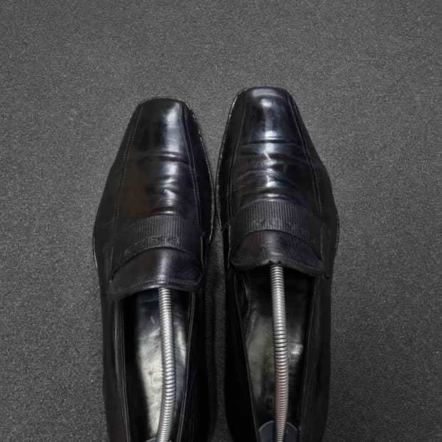 프라다 밴딩 로퍼 블랙 uk9