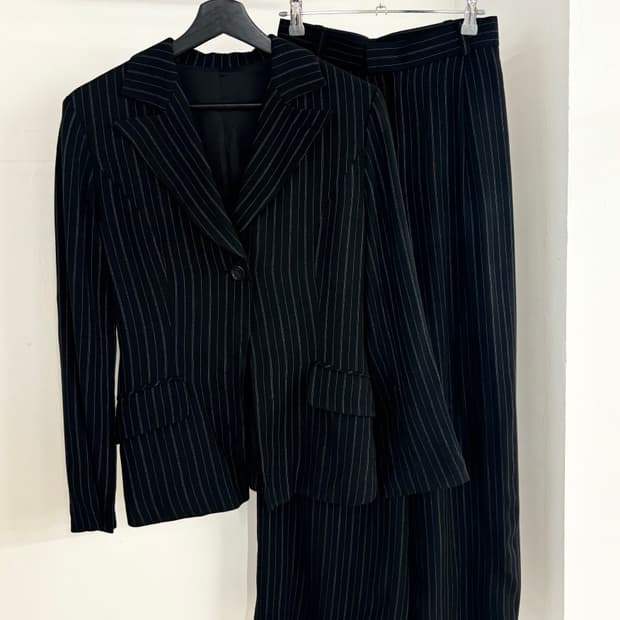 아이위시 요지 블랙 스트라이프 셋업 