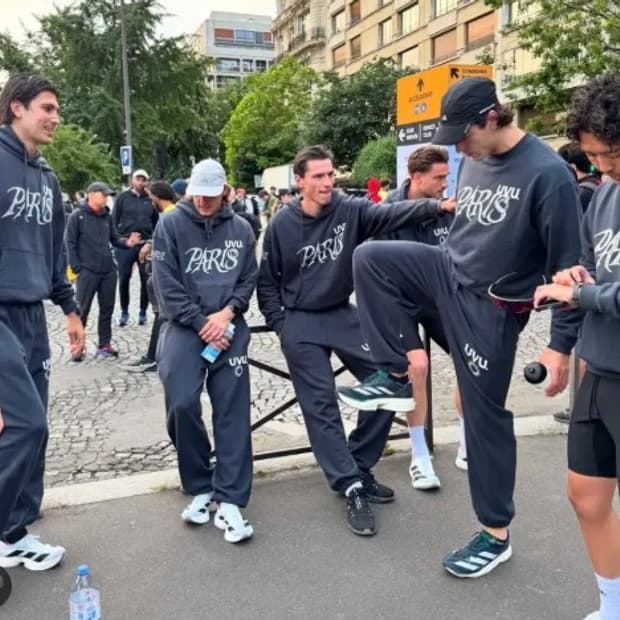 UVU 파리 후드 팬츠 셋업