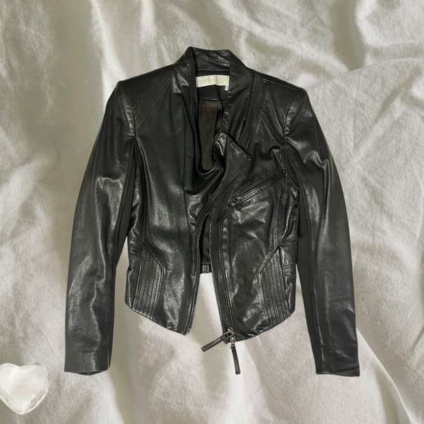 OBZEE . 드레이프 램스킨 자켓