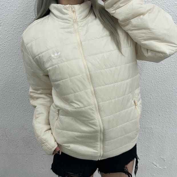 아디다스 화이트라인 화이트 경량패딩 L
