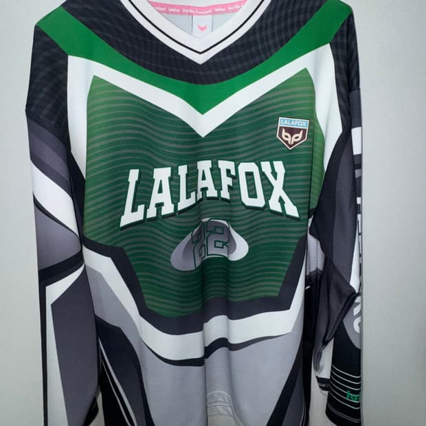 스포티 롱슬리브