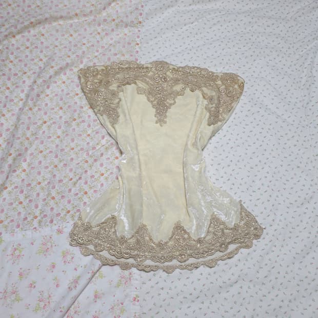 빈티지 오리엔탈 슬리브리스 탑 엑시즈팜