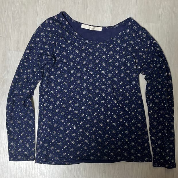 빈티지 네이비 잔꽃 긴팔티