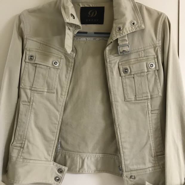 베이지 하이넥 자켓