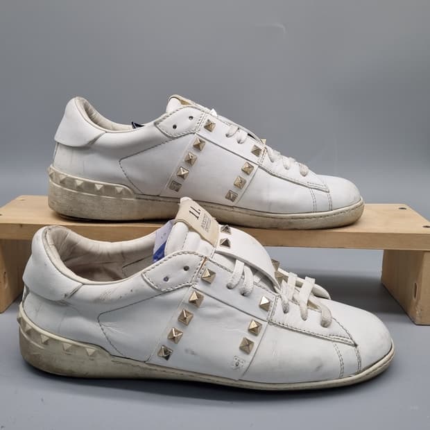 발렌티노 남성스니커즈 41.5 265