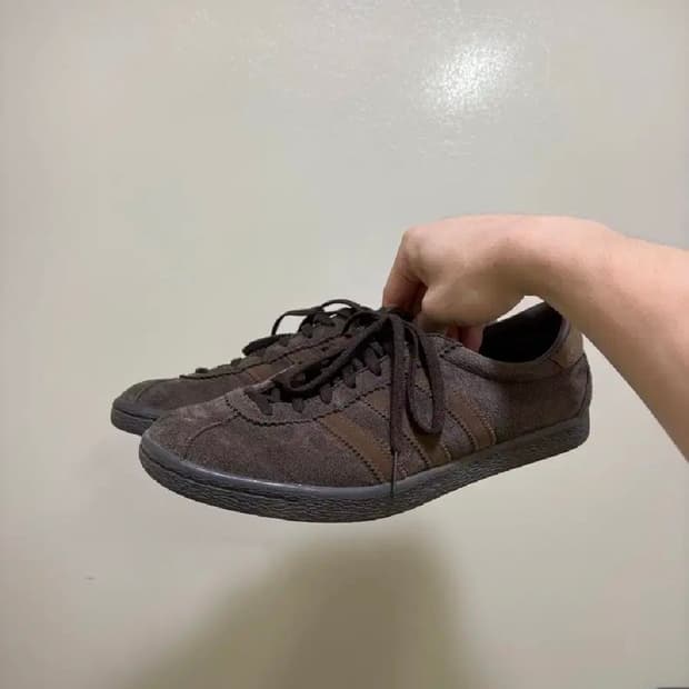아디다스 토바코 다크 브라운