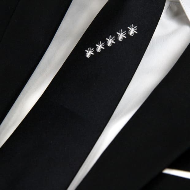 디올 8cm A등급 신형 꿀벌 블랙 남자 명품 넥타이