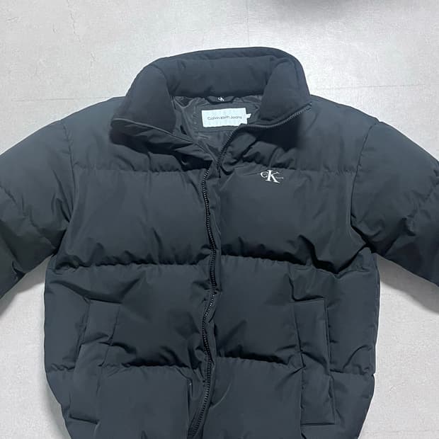 캘빈클라인 패딩 m