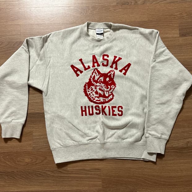 아웃스탠딩 스웻셔츠