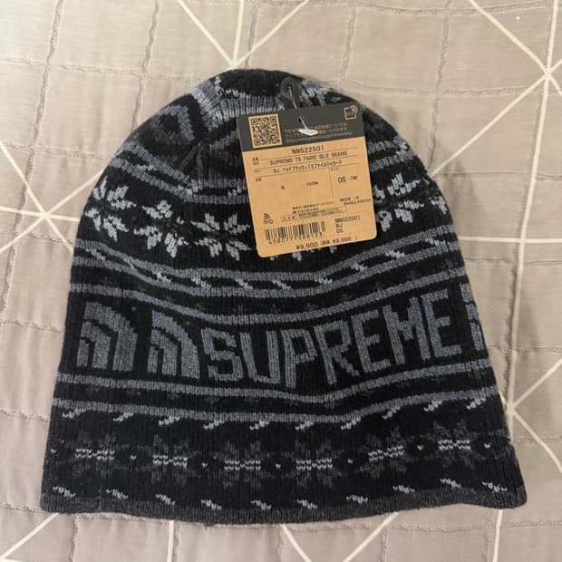 슈프림 x 노스페이스 비니