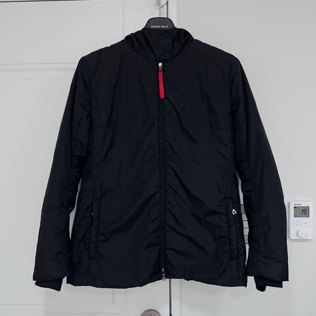 프라다 스포츠 후드 패딩 자켓 포코노