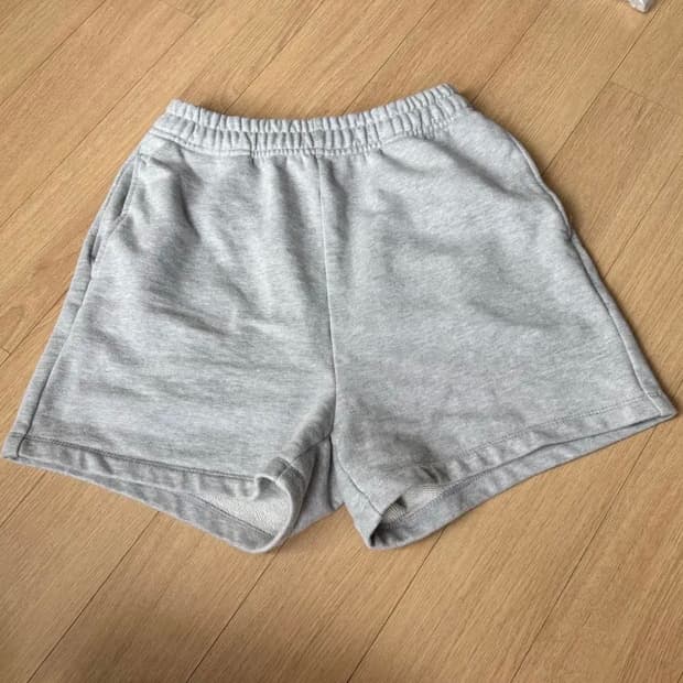무신사 스탠다드 우먼 우먼즈 스웨트 쇼츠 미디엄 그레이 xs 반바지 팬츠