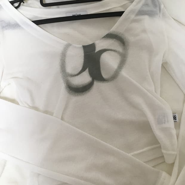 애즈온 시스루 티