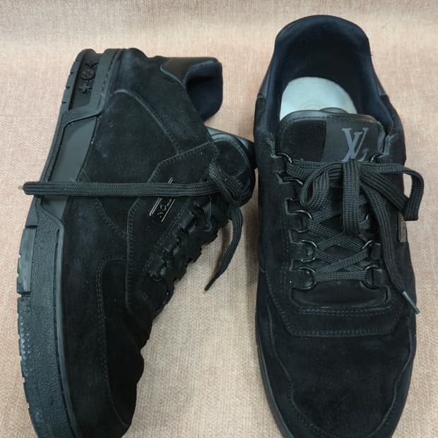 루이비통 정품 285mm-  블랙 스웨이드 스니커즈 9 2/1