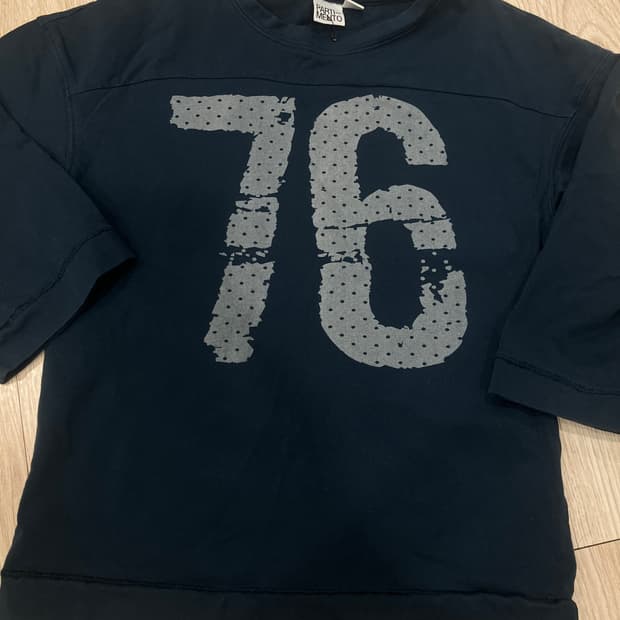 파르티멘토 76 PRINTED FOOTBALL TEE_NAVY