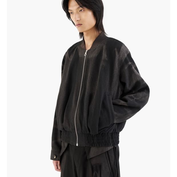 지용킴 25AW 플리츠드 봄버 블랙