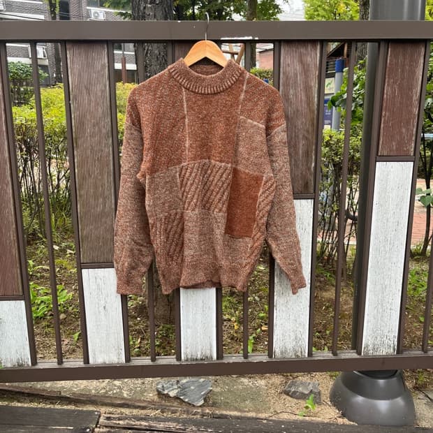 꾸레쥬 옴므 패턴 니트