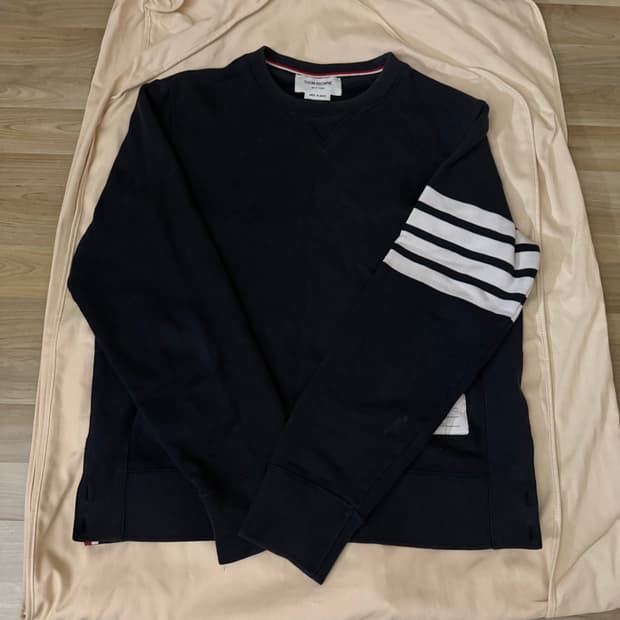 톰브라운 맨투맨 네이비 3size