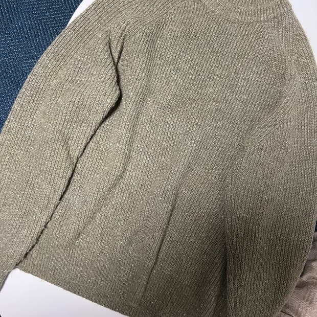 에잇세컨즈 라운드넥 니트 카키 L