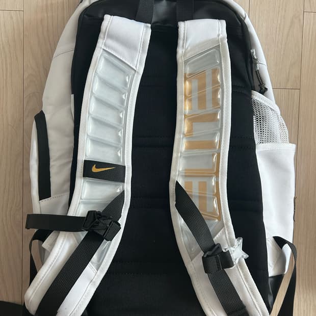 나이키 훕스 엘리트 백팩 32L 화이트 블랙