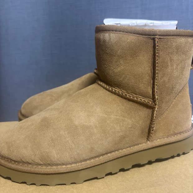 ugg 어그 클래식 부츠 팝니다(미착용)