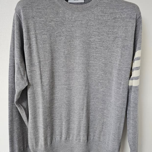 톰브라운 메리노울 4바 니트(3/100/정품/새상품급)