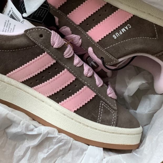 아디다스 캠퍼스 00s 더스트 카고 클리어 핑크