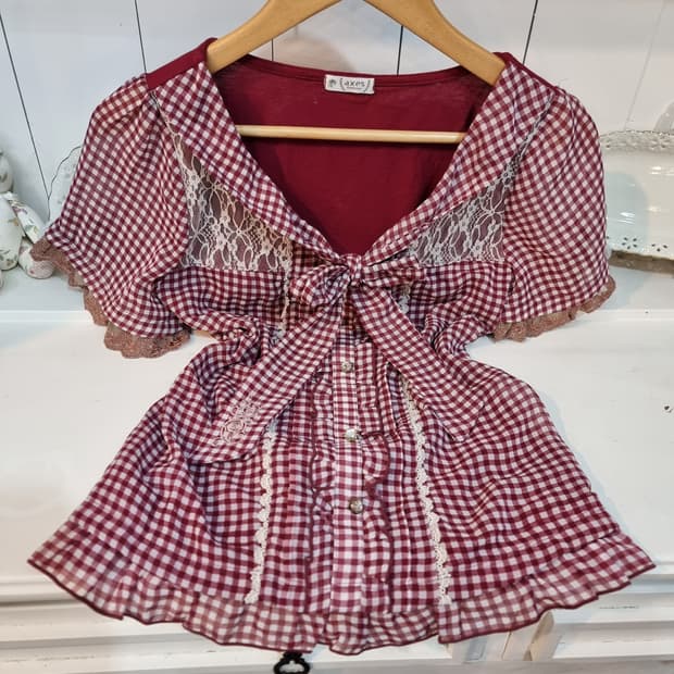 axes femme(액시즈팜) 버건디 깅엄체크 리본 블라우스 