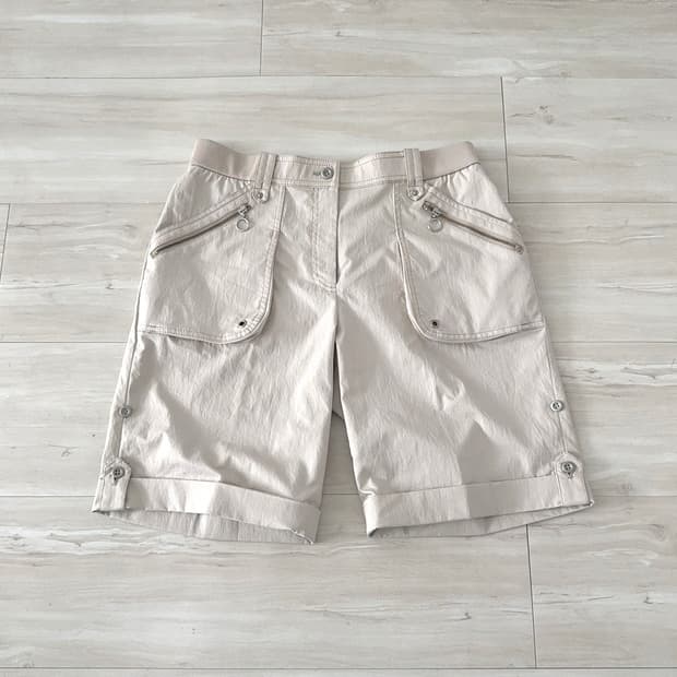 Light Beige 3D Pocket Detail Short Pants