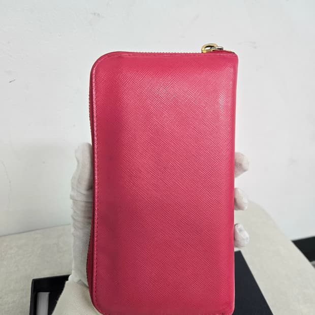 [보증서 정품] 프라다 지퍼돌이 장지갑