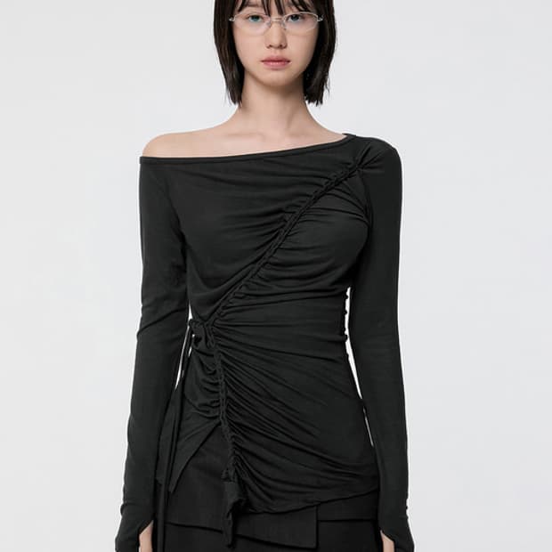 플레어업 핸드메이드 트위스티드 원숄더 롱슬리브 블랙