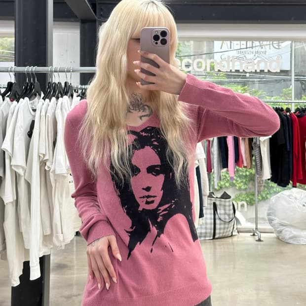 히스테릭 글래머 V넥 히스걸 니트 긴팔 슬리브