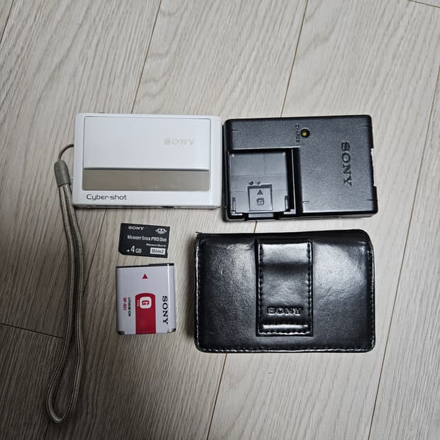 Sony Cybershot DSC-T20 화이트 디카