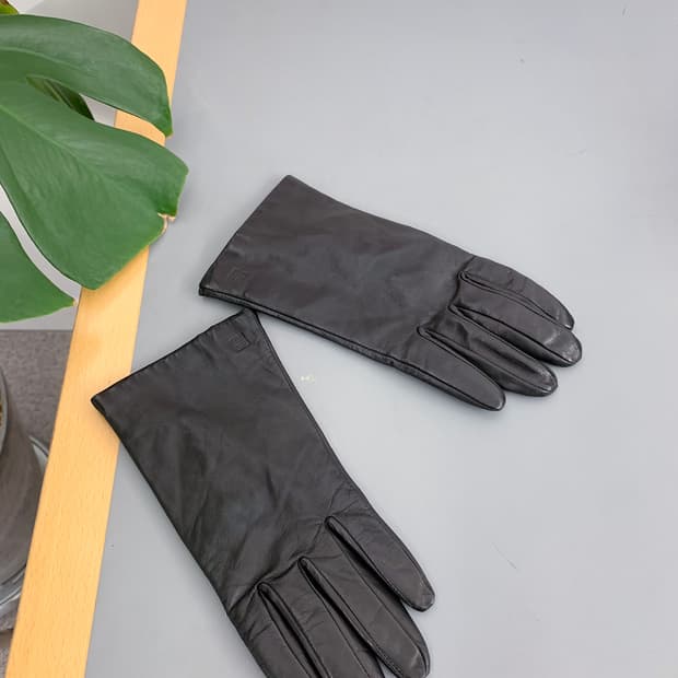 지방시 양가죽 장갑