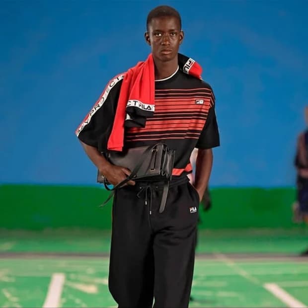 와이프로젝트 x 필라 레이어드 티셔츠