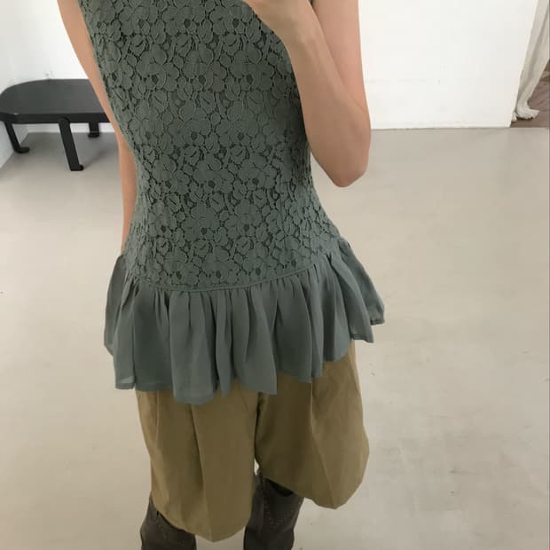 vintage lace sleeveless